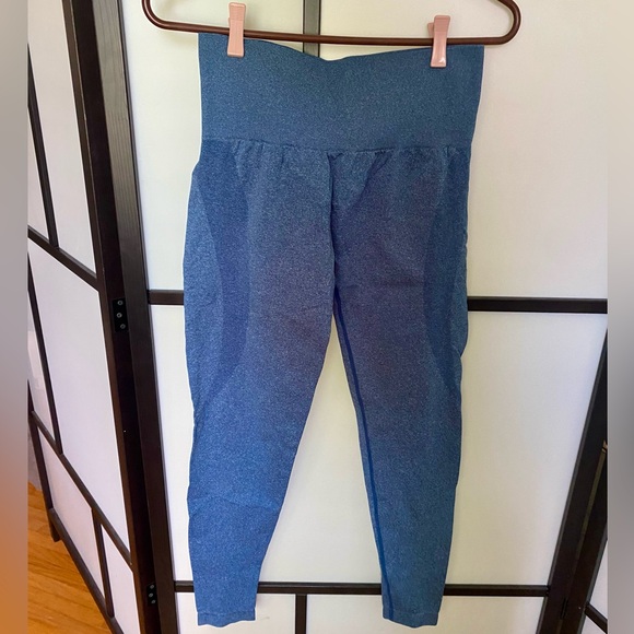 Blue Seamless Gym Leggings - Yoga Pants - Booty Contour Design - Picture 7 of 11